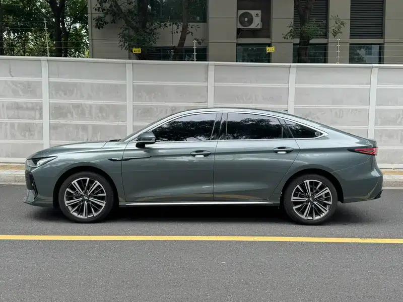 Chery Arrizo 8 PRO 2025 1.6T DCT Luxury Edition — миниатюра 4