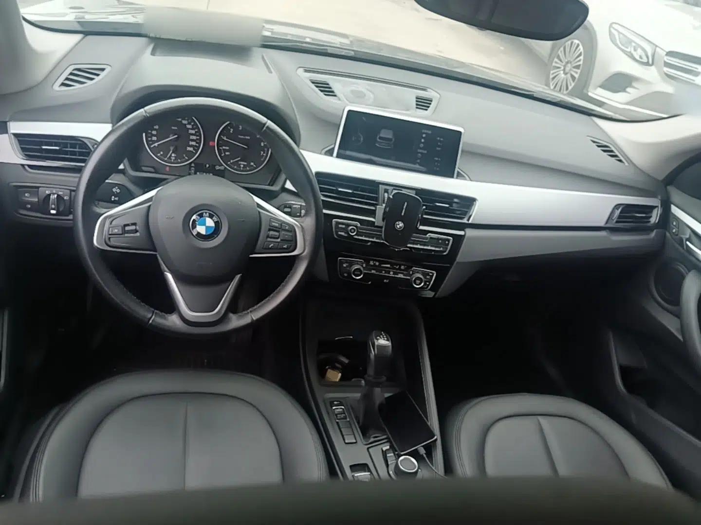 BMW X1 2016 sDrive18Li Fashion Model — миниатюра 12