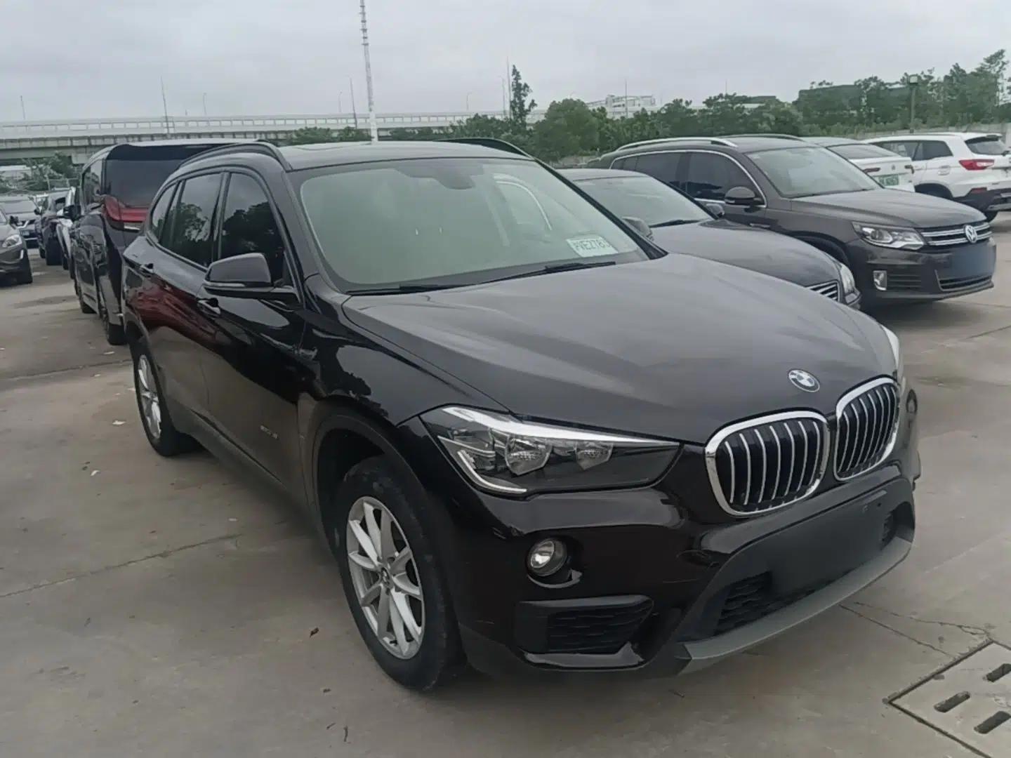 BMW X1 2016 sDrive18Li Fashion Model — миниатюра 3
