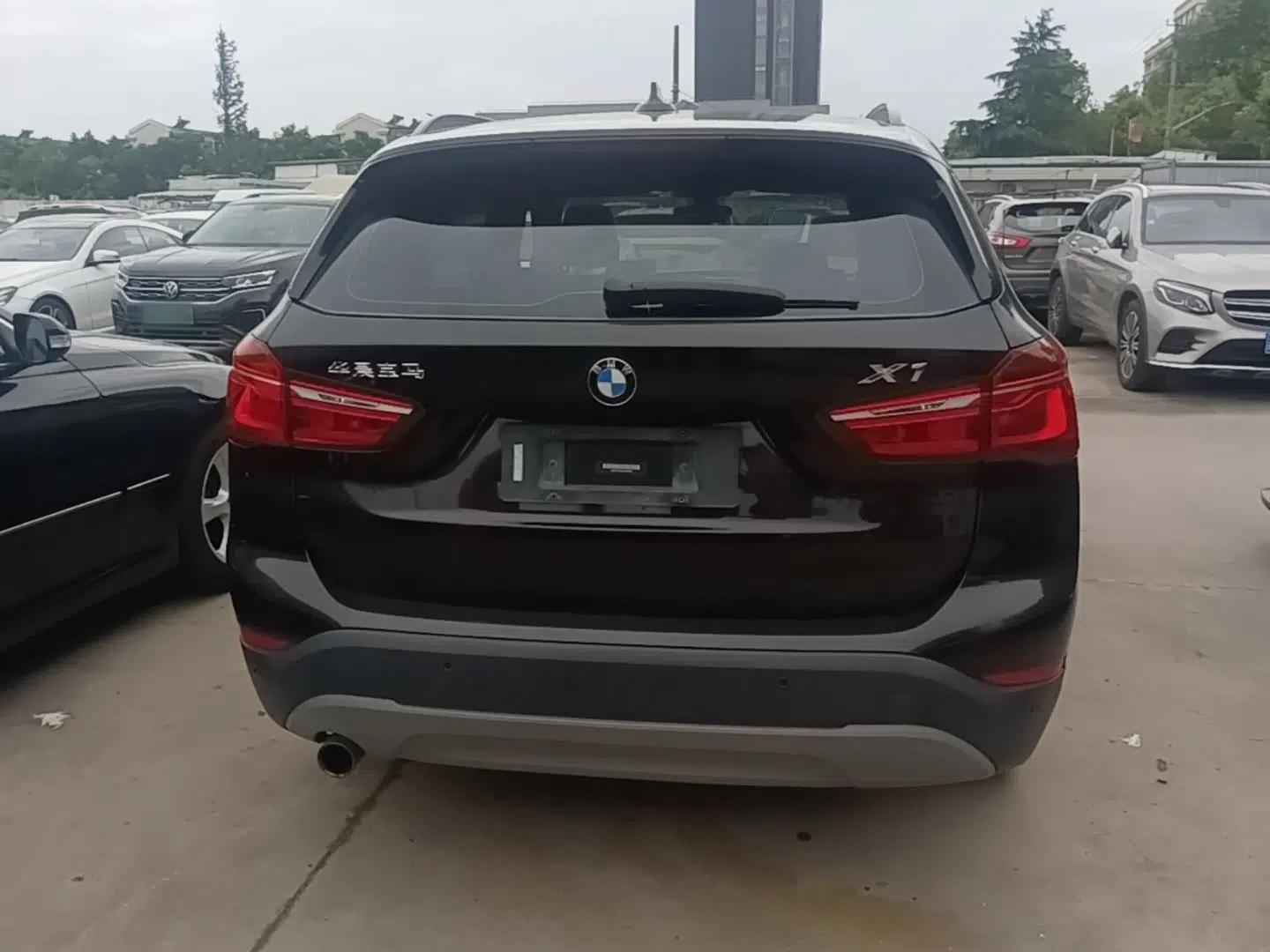 BMW X1 2016 sDrive18Li Fashion Model — миниатюра 5