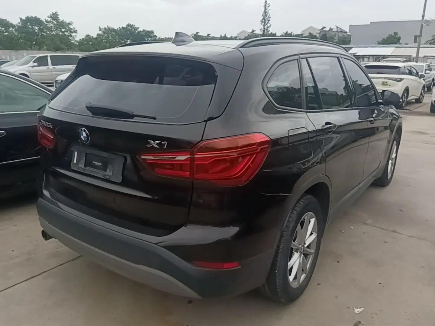 BMW X1 2016 sDrive18Li Fashion Model — миниатюра 6
