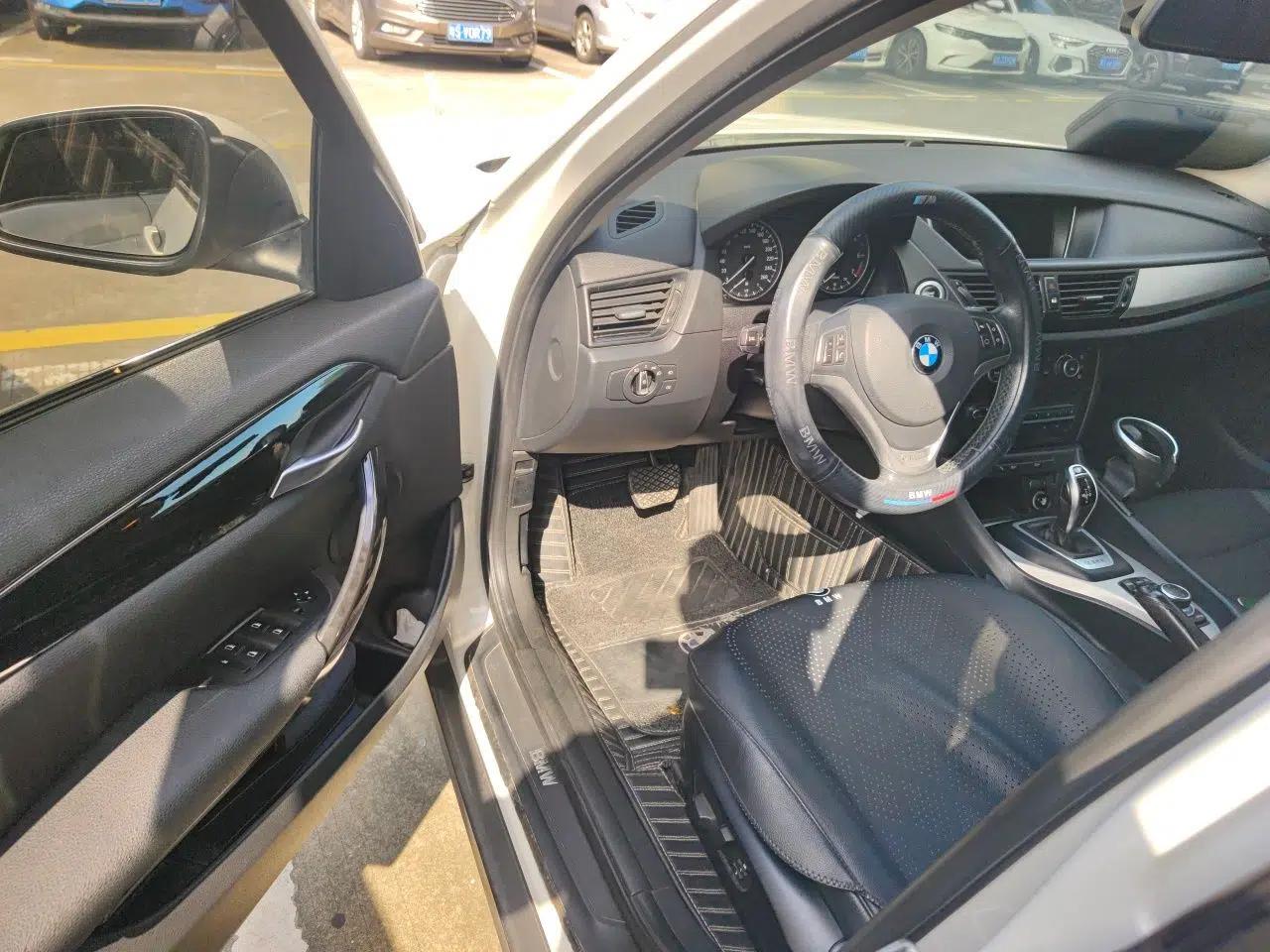 BMW X1 2014 sDrive18i Leading Model — миниатюра 16