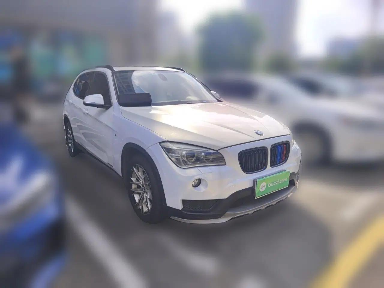BMW X1 2014 sDrive18i Leading Model — миниатюра 3