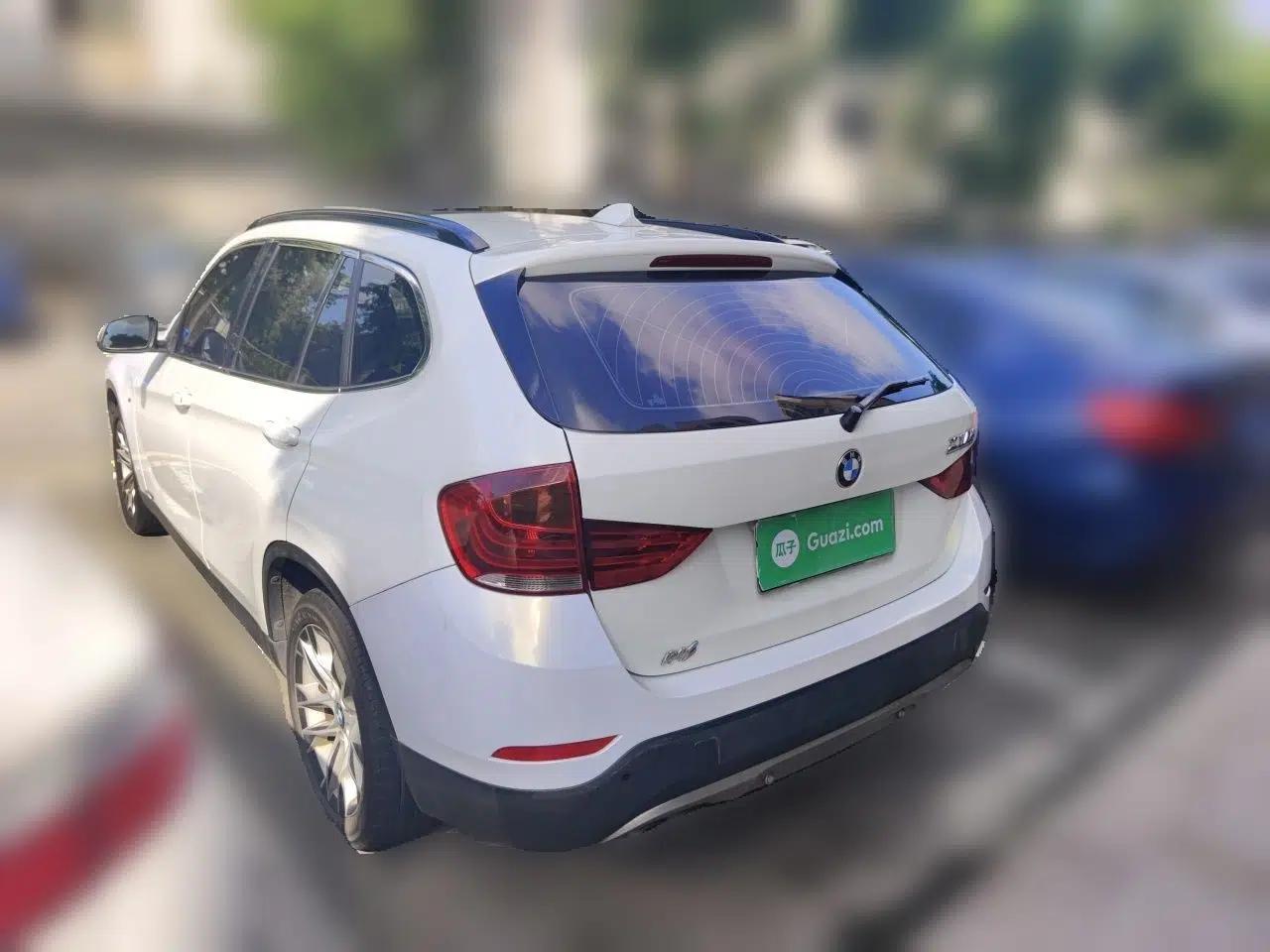 BMW X1 2014 sDrive18i Leading Model — миниатюра 4