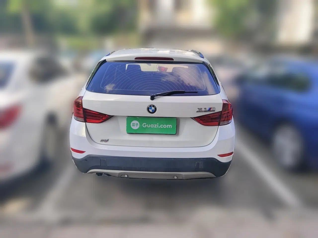 BMW X1 2014 sDrive18i Leading Model — миниатюра 5