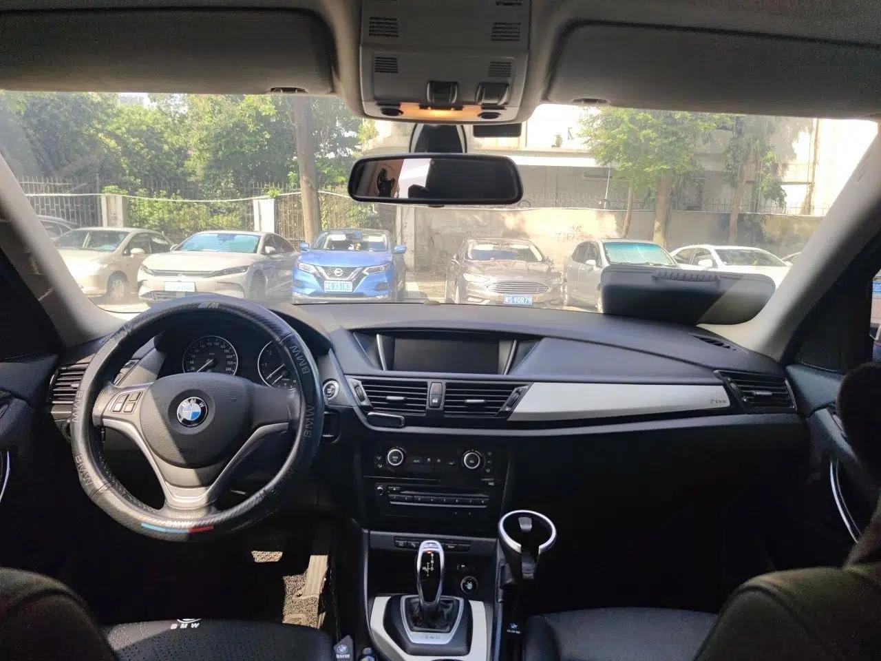BMW X1 2014 sDrive18i Leading Model — миниатюра 9
