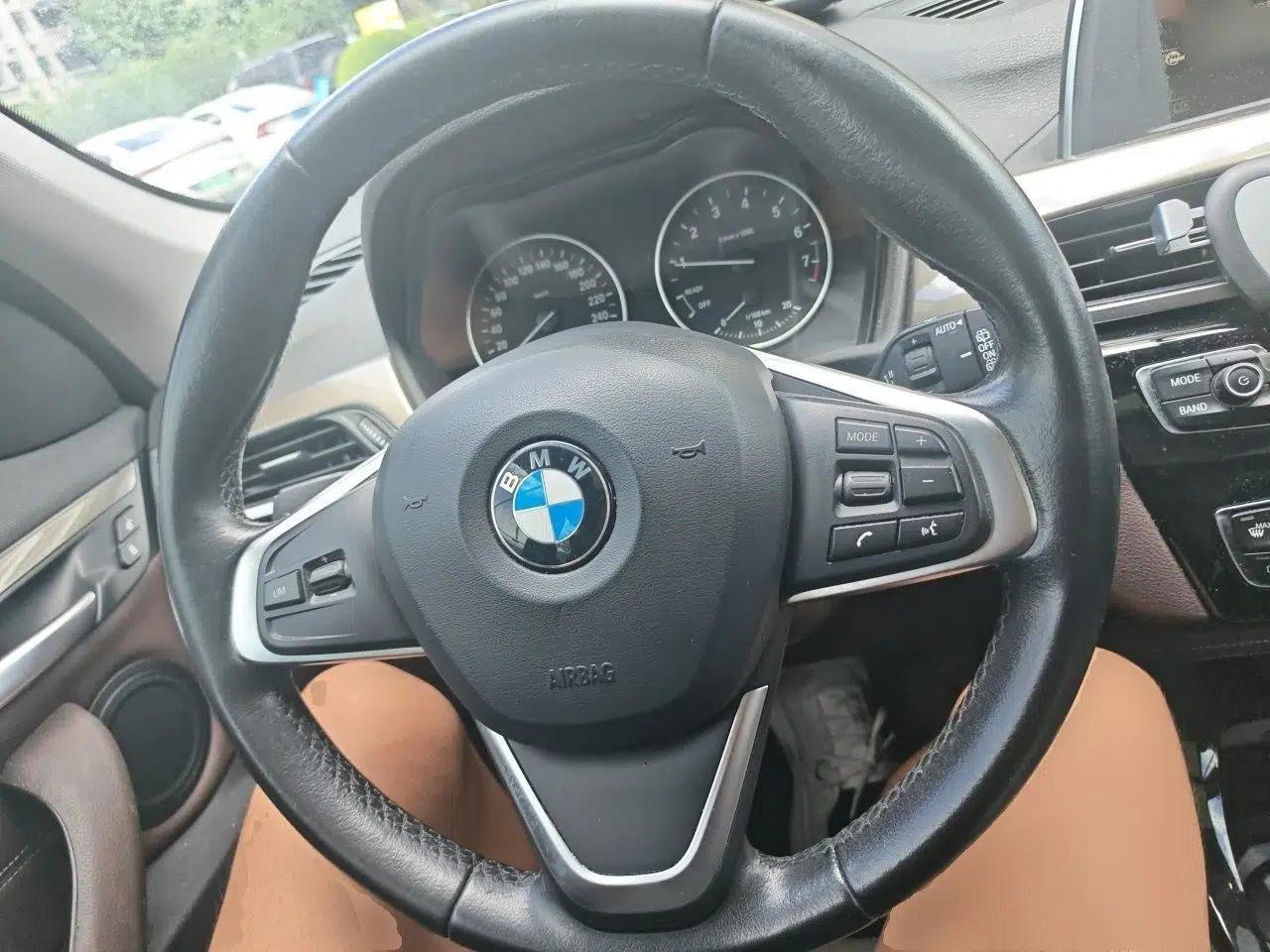 BMW X1 2018 sDrive18Li Luxury Model — миниатюра 10