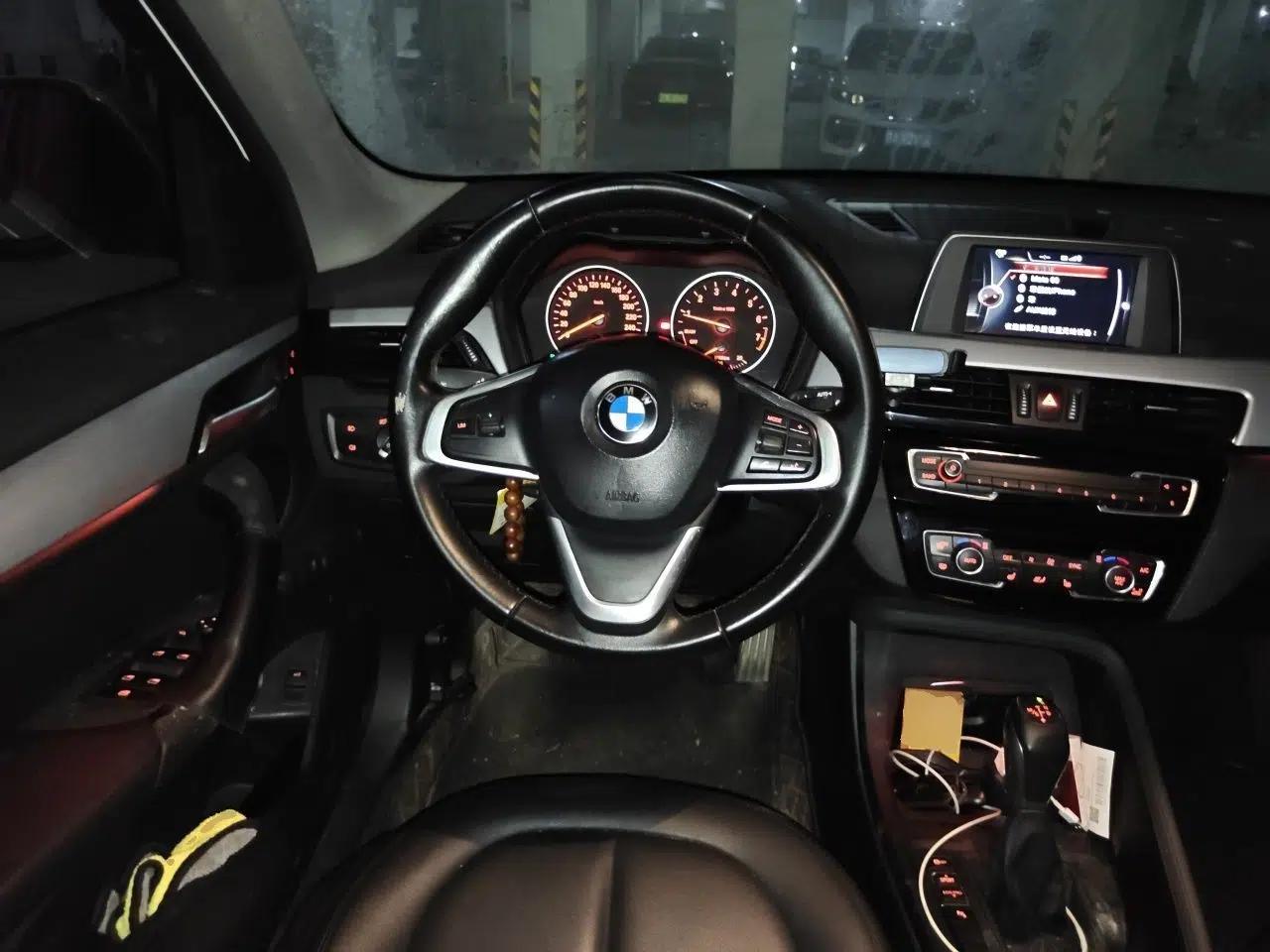 BMW X1 2016 sDrive18Li Premium Edition — миниатюра 10