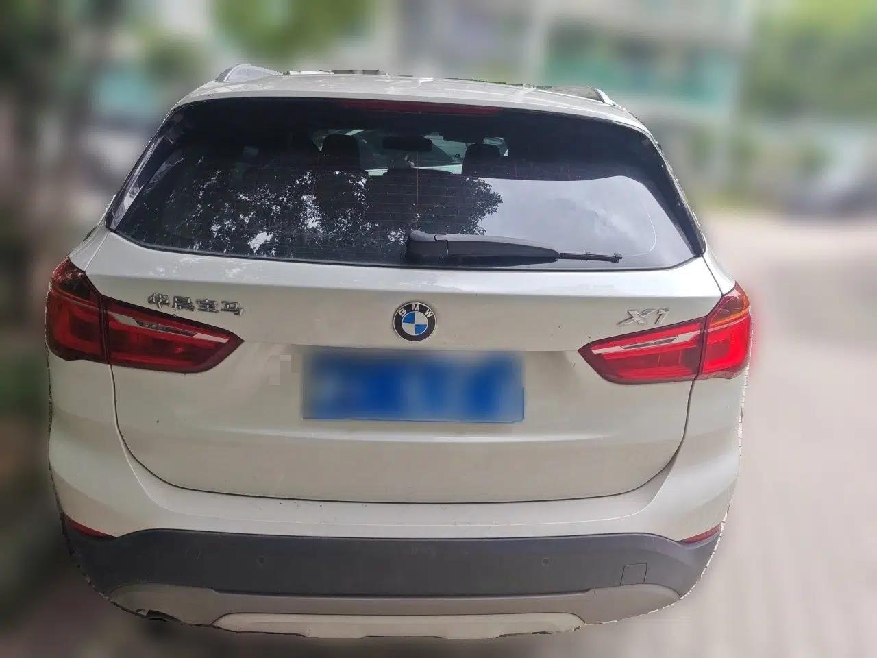 BMW X1 2018 sDrive18Li Luxury Model — миниатюра 3