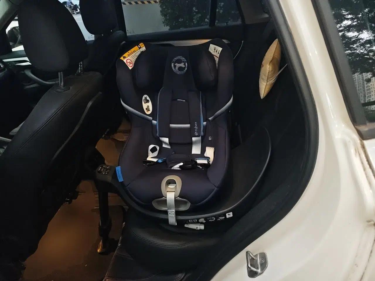 BMW X1 2016 sDrive18Li Fashion Model — миниатюра 17