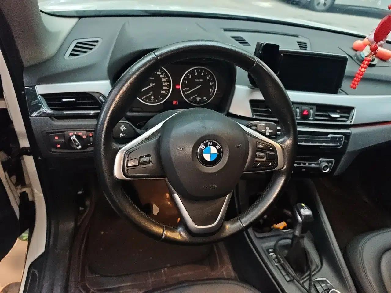 BMW X1 2016 sDrive18Li Fashion Model — миниатюра 10