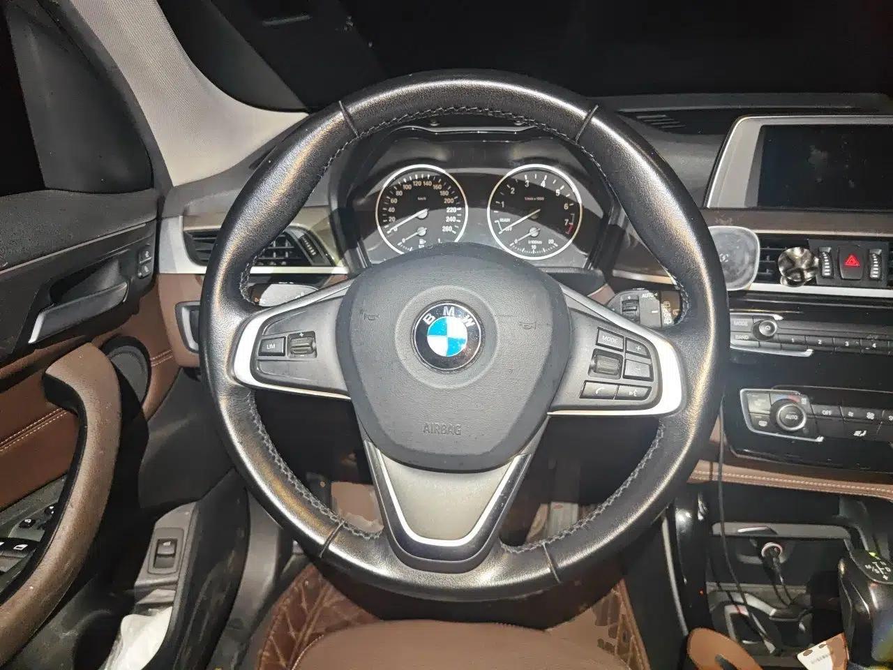 BMW X1 2018 sDrive18Li Luxury Model — миниатюра 10