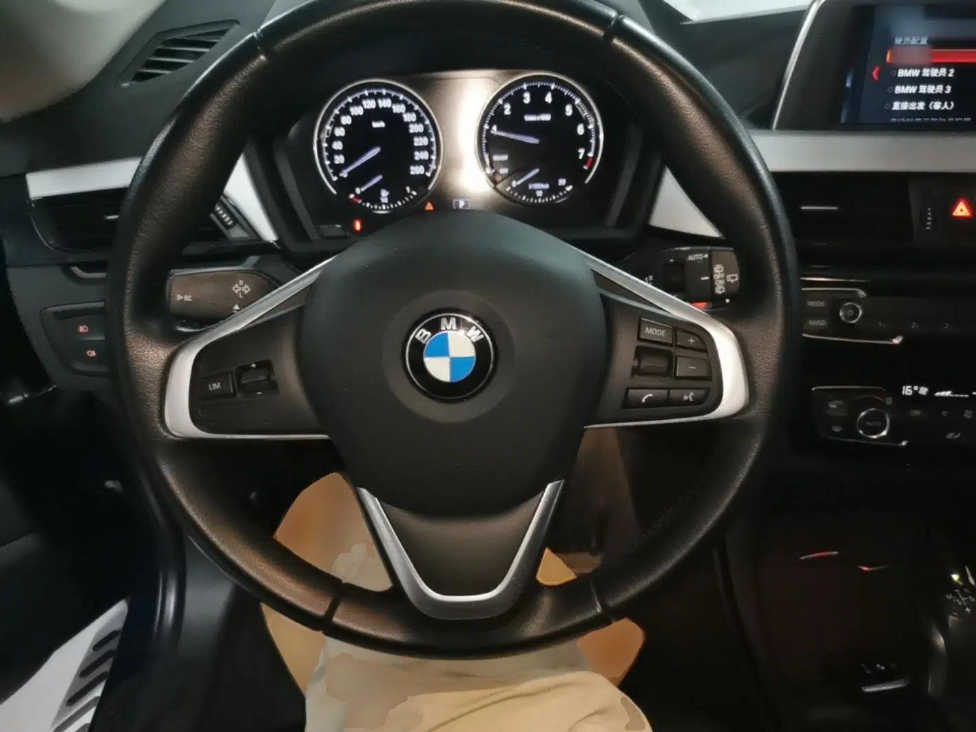 BMW X1 2019 sDrive18Li Fashion Model — миниатюра 13