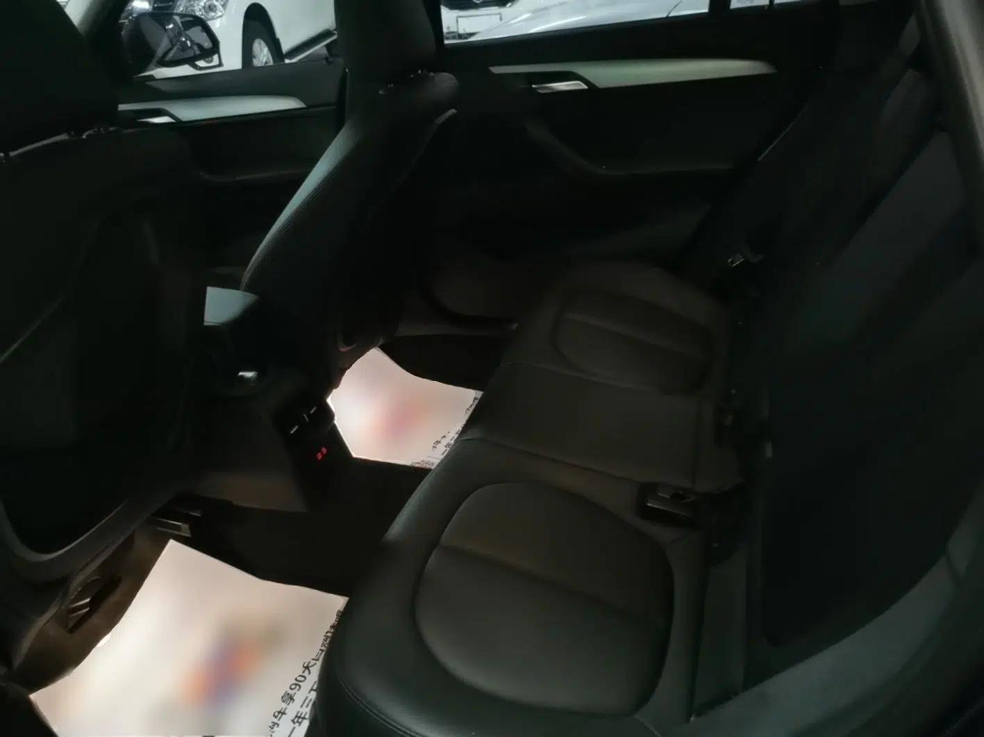 BMW X1 2019 sDrive18Li Fashion Model — миниатюра 20