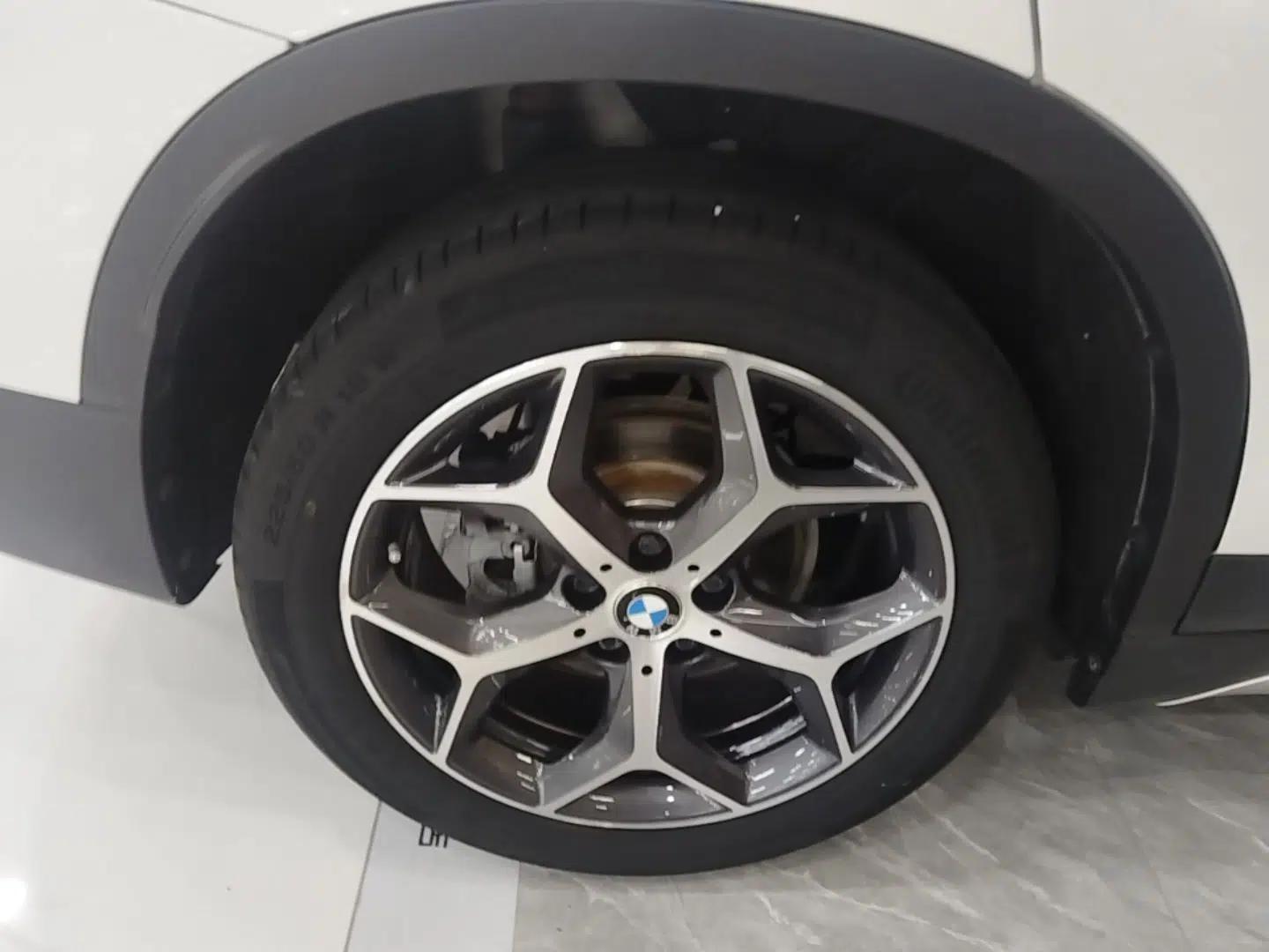 BMW X1 2019 sDrive18Li Premium Edition — миниатюра 11