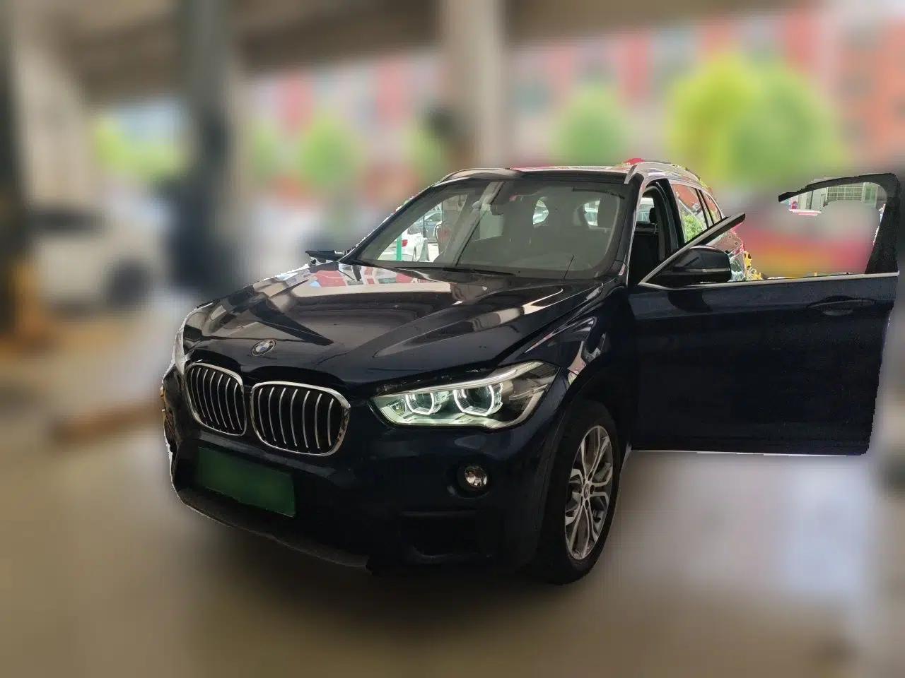 BMW X1 2019 sDrive20Li Leading Model — миниатюра 1