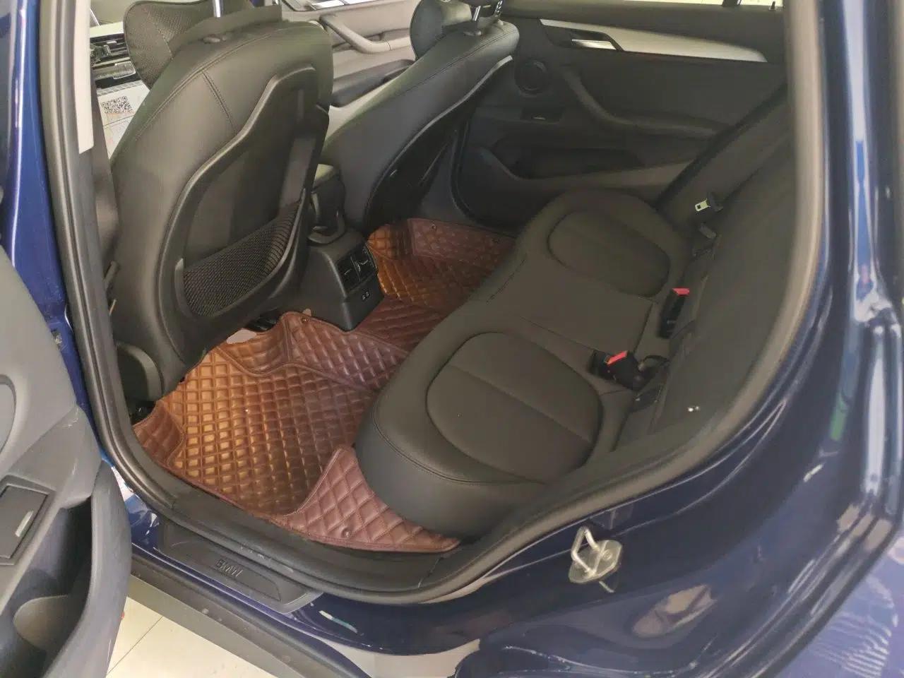 BMW X1 2019 sDrive20Li Leading Model — миниатюра 17
