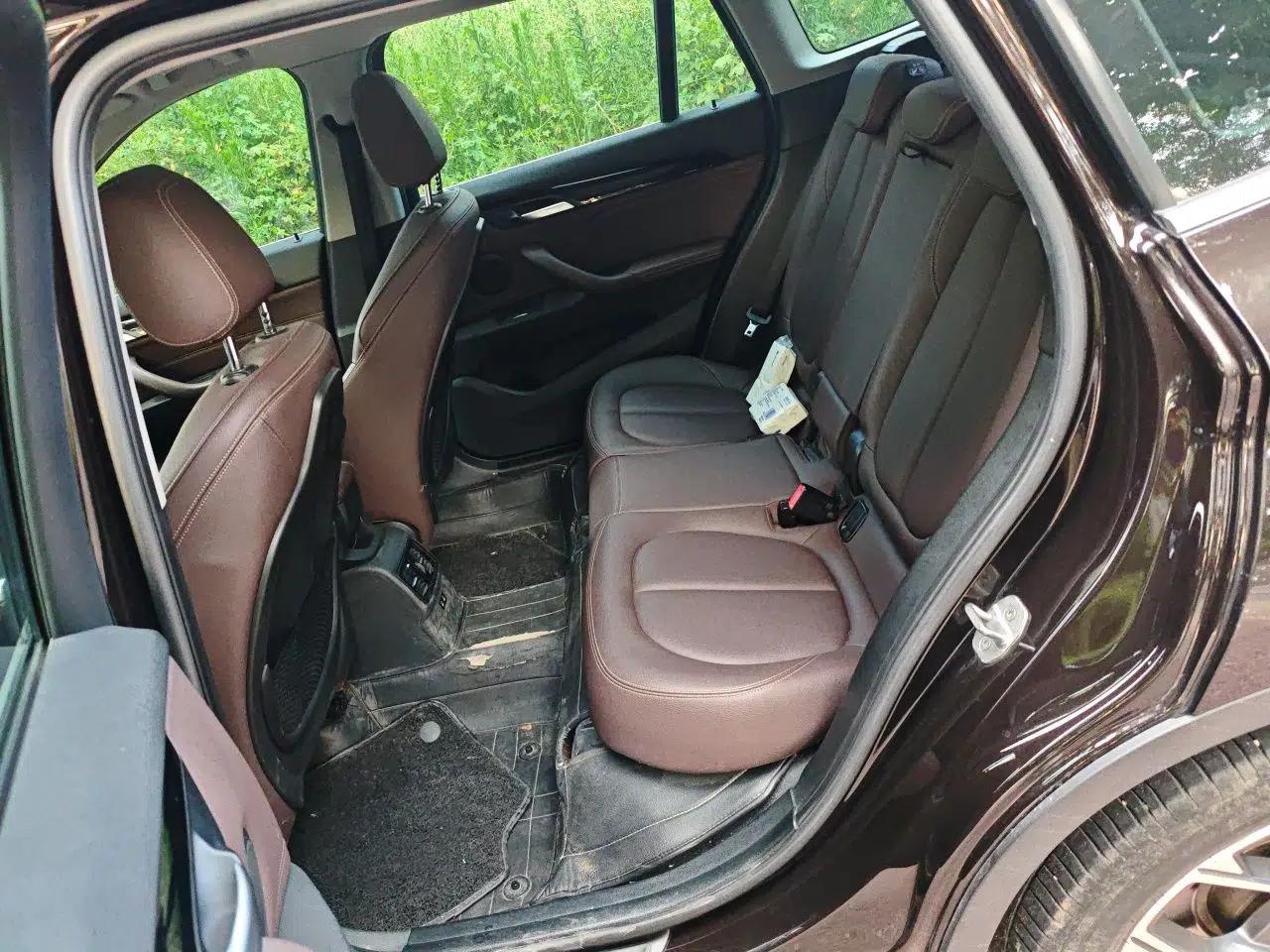 BMW X1 2020 sDrive25Li Leading Model — миниатюра 17