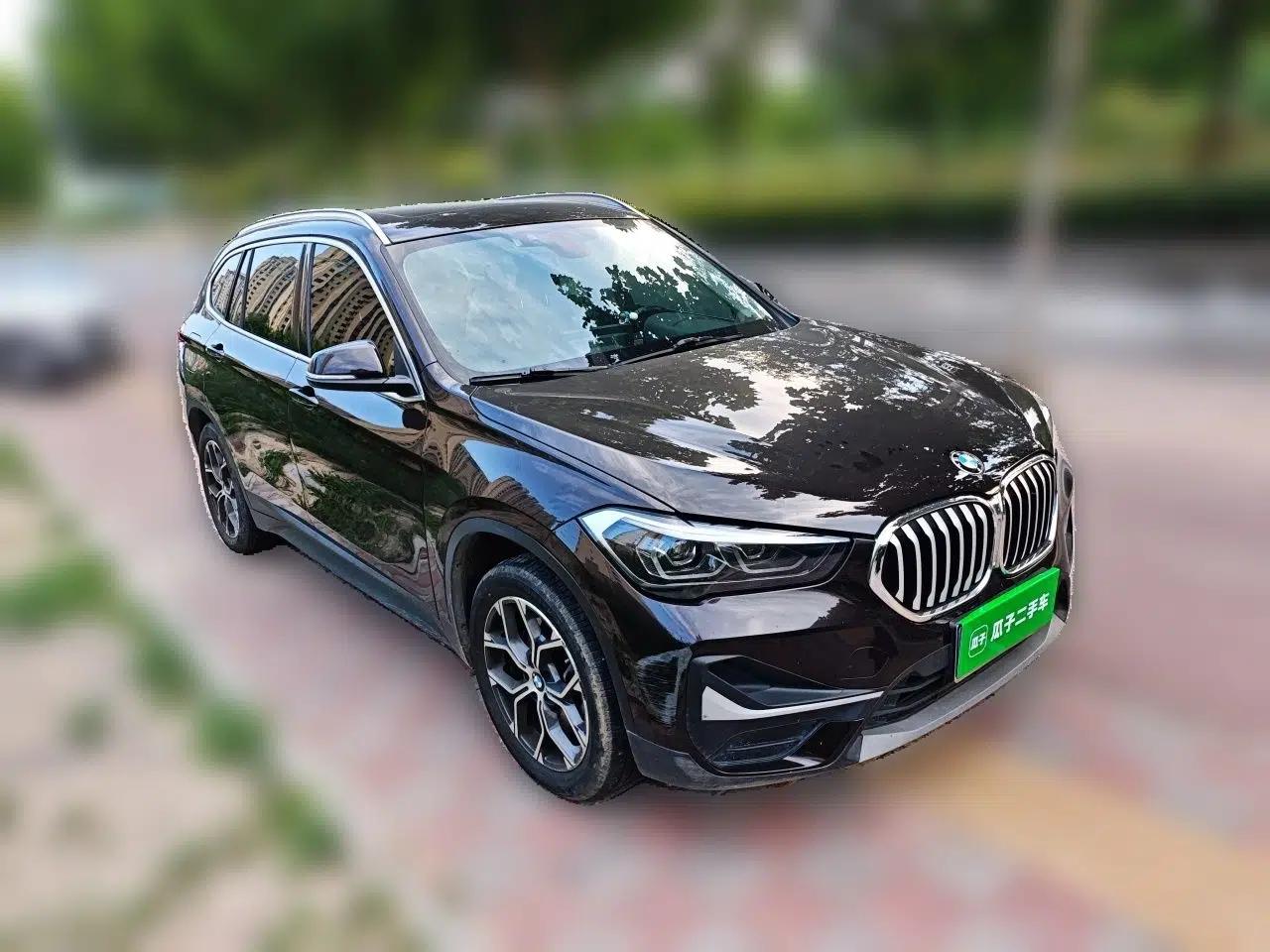 BMW X1 2020 sDrive25Li Leading Model — миниатюра 3