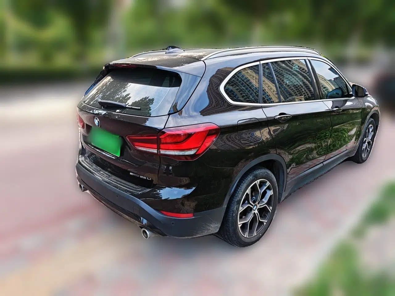BMW X1 2020 sDrive25Li Leading Model — миниатюра 6