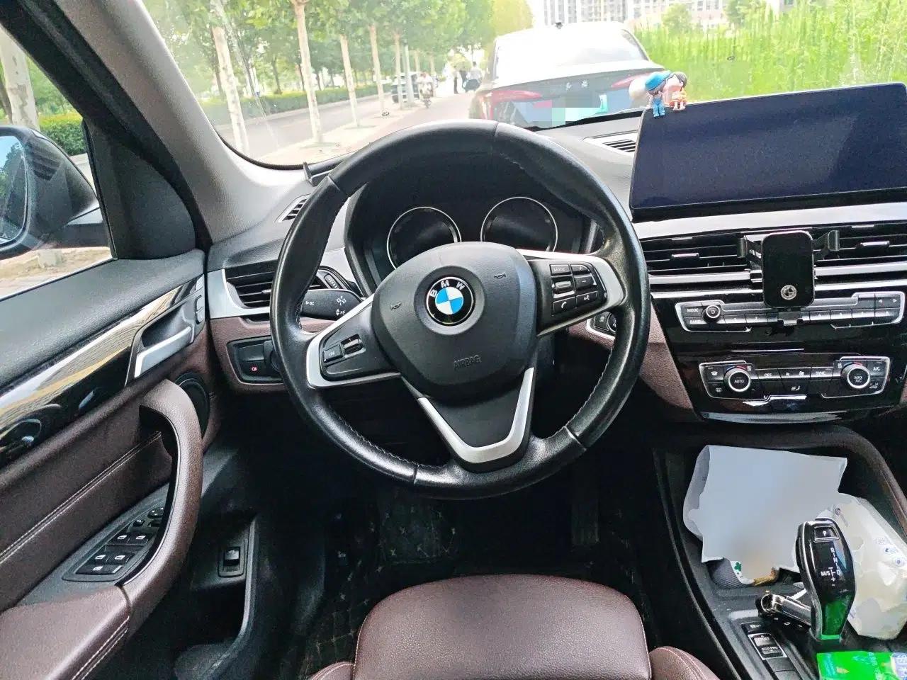 BMW X1 2020 sDrive25Li Leading Model — миниатюра 10