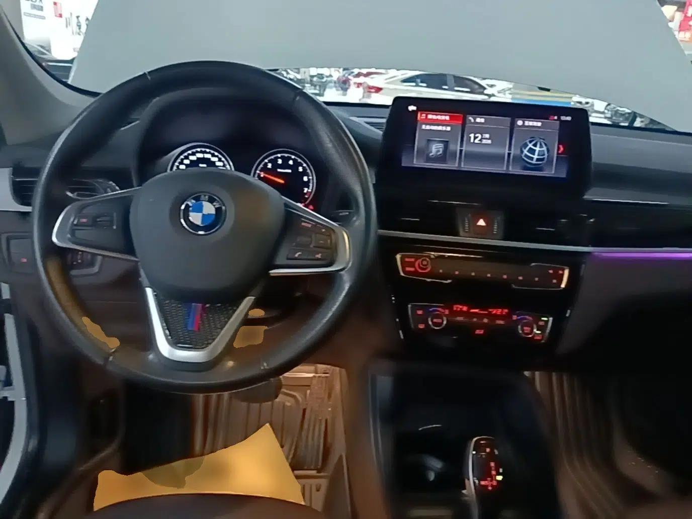 BMW X1 2020 sDrive25Li Leading Model — миниатюра 12