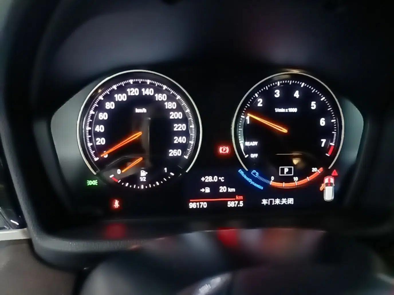 BMW X1 2020 sDrive25Li Leading Model — миниатюра 14