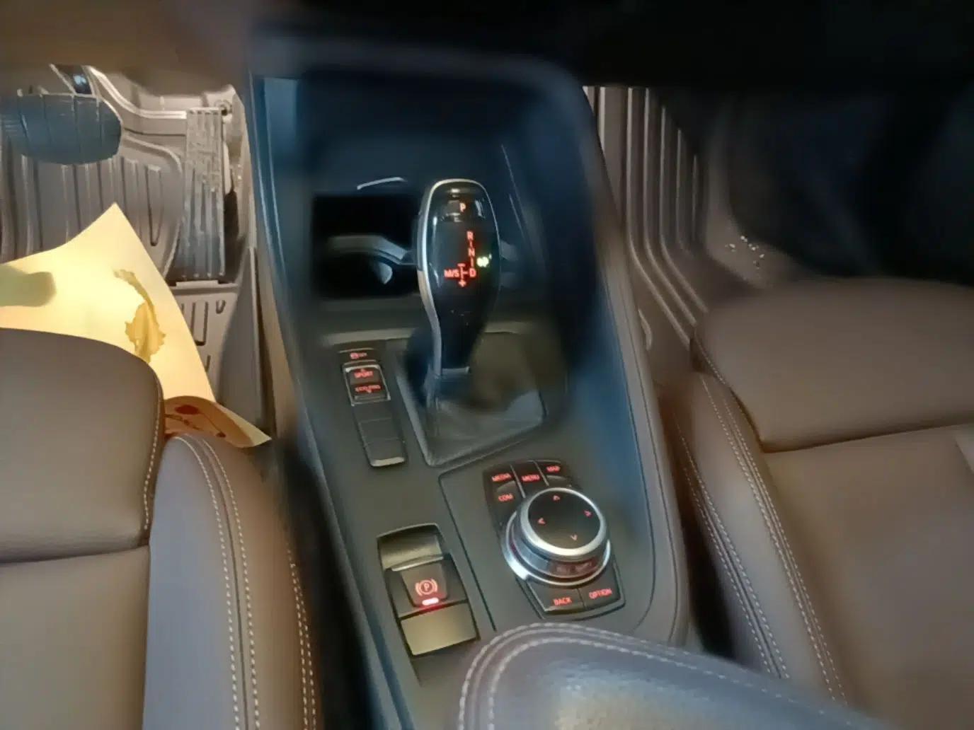 BMW X1 2020 sDrive25Li Leading Model — миниатюра 16