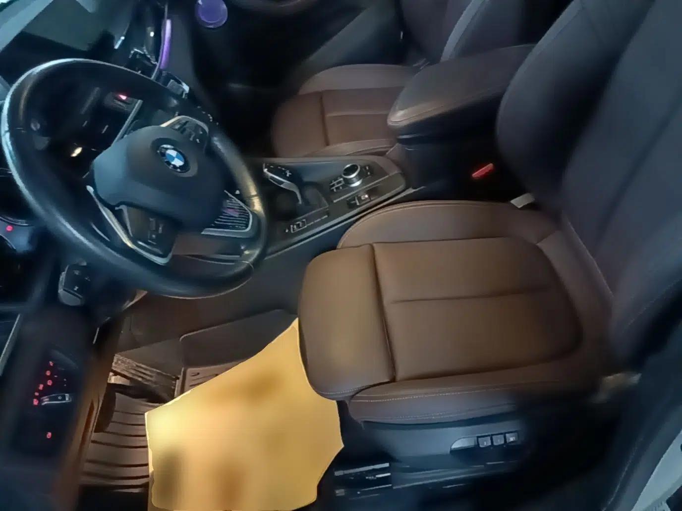 BMW X1 2020 sDrive25Li Leading Model — миниатюра 17