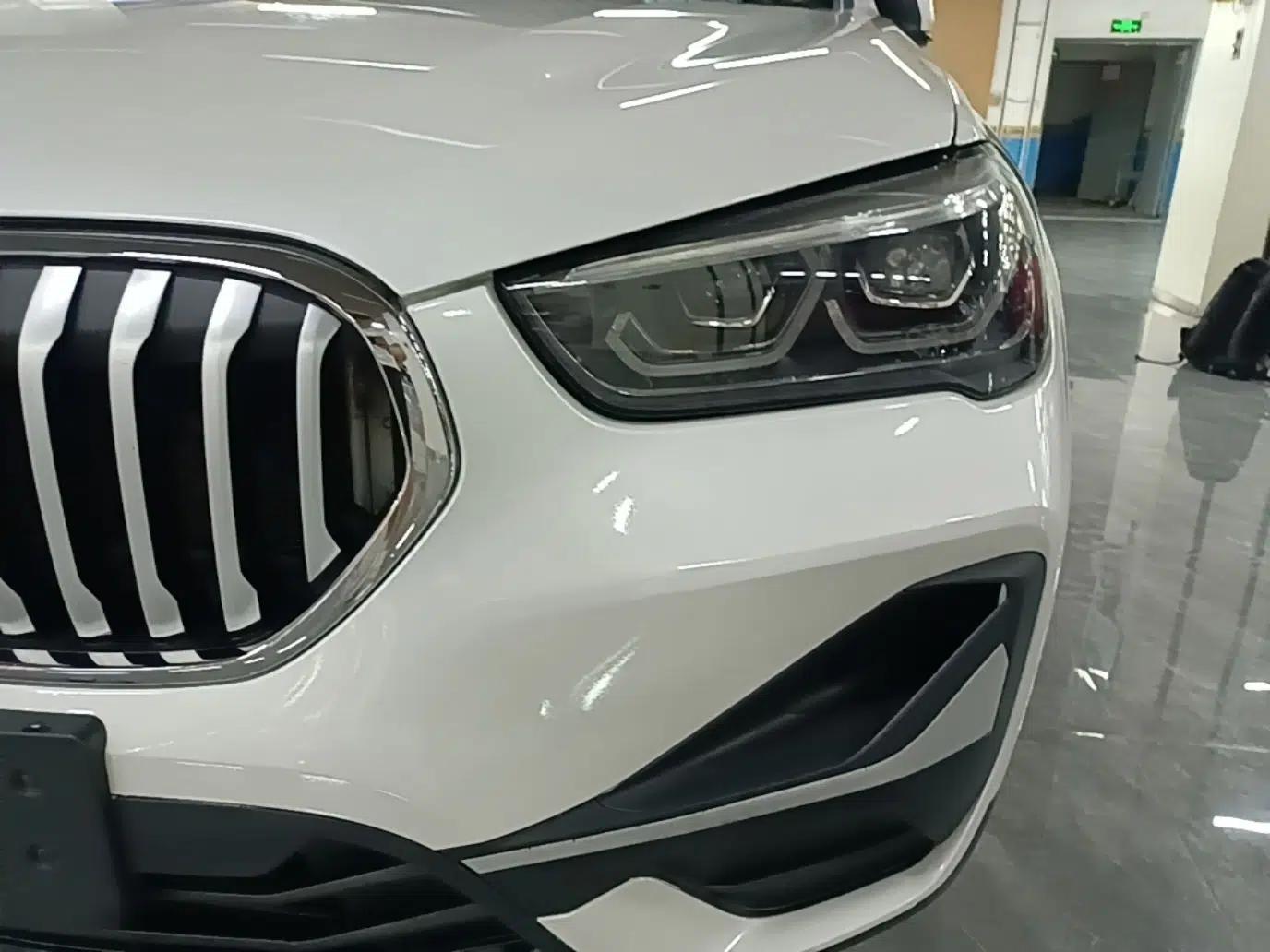 BMW X1 2020 sDrive25Li Leading Model — миниатюра 8