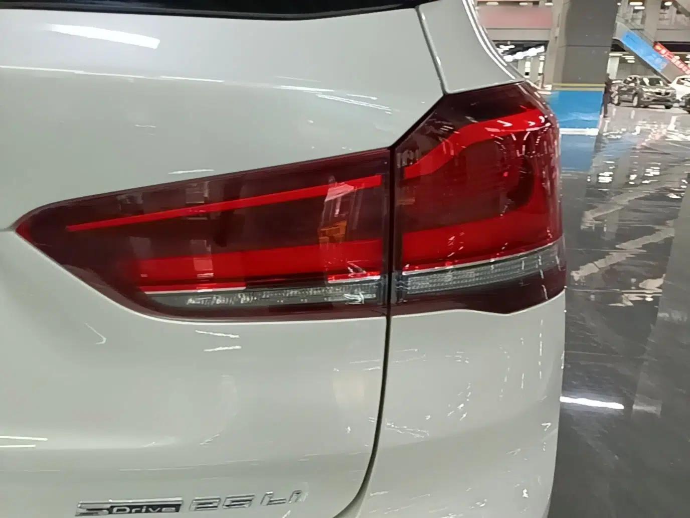 BMW X1 2020 sDrive25Li Leading Model — миниатюра 9