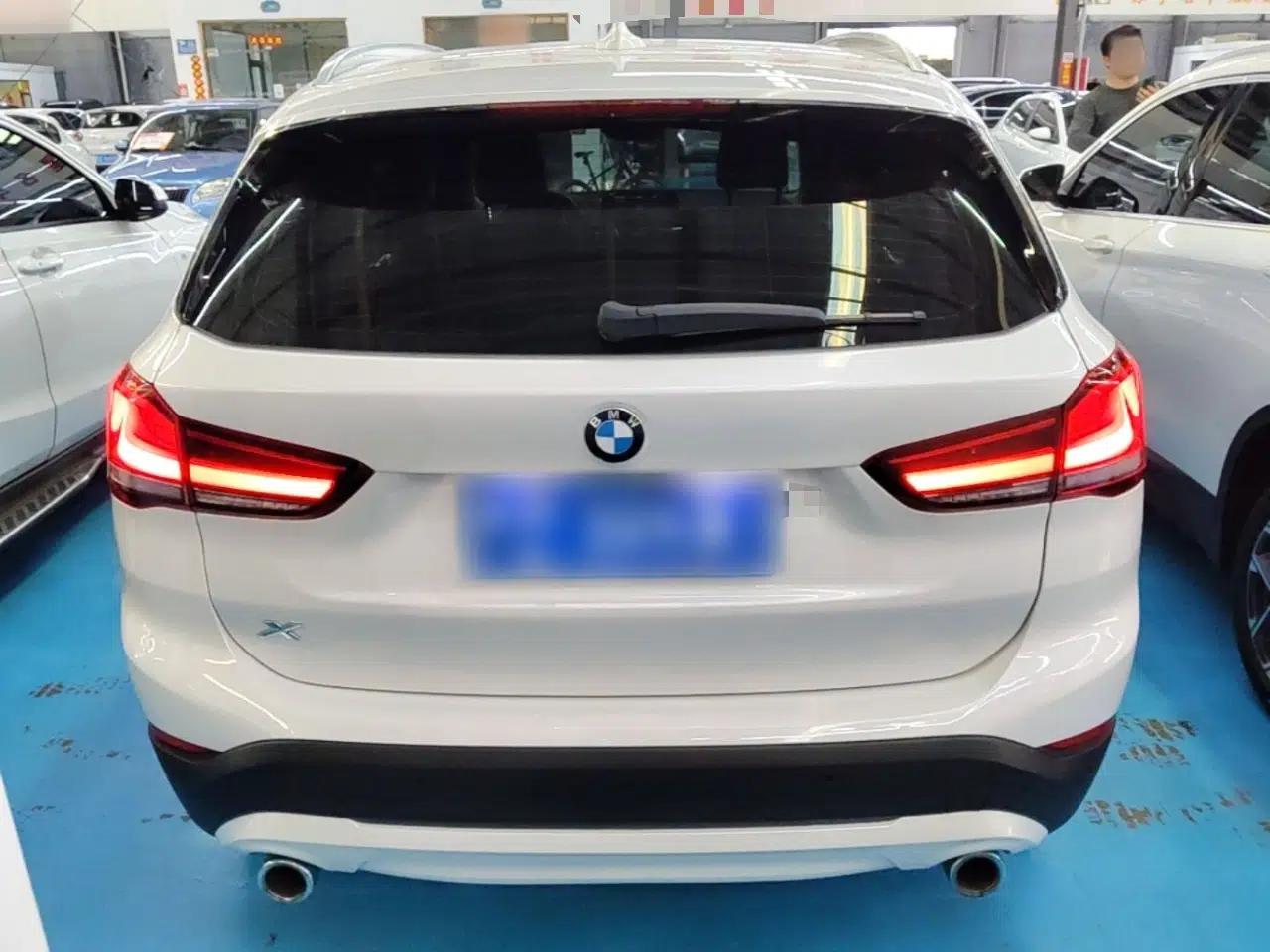 BMW X1 2021 sDrive20Li Fashion Model — миниатюра 5