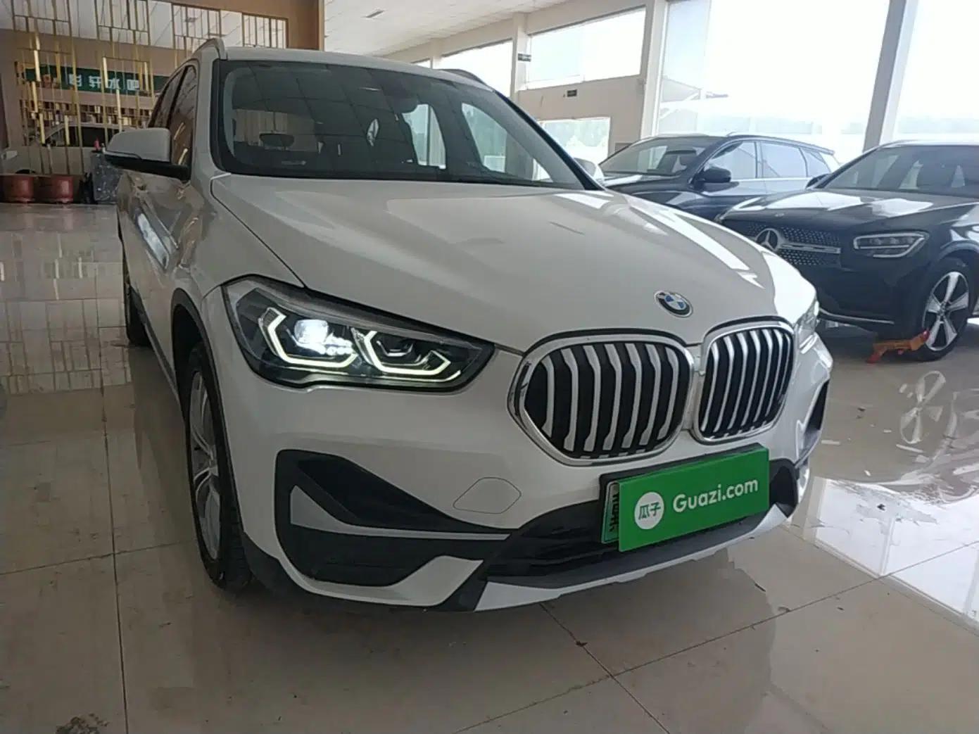 BMW X1 New Energy 2020 xDrive30Le Premium Edition — миниатюра 12