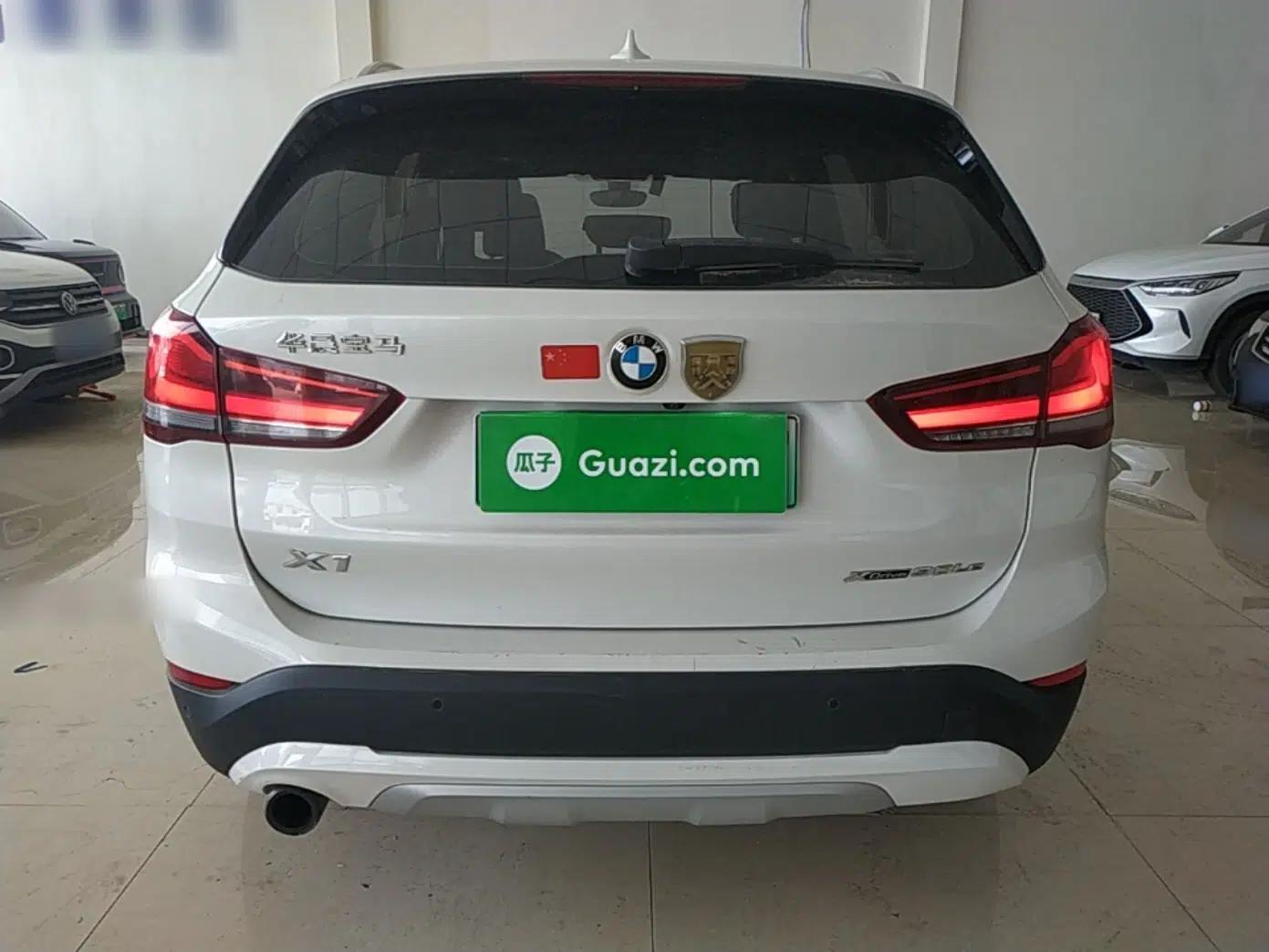 BMW X1 New Energy 2020 xDrive30Le Premium Edition — миниатюра 5