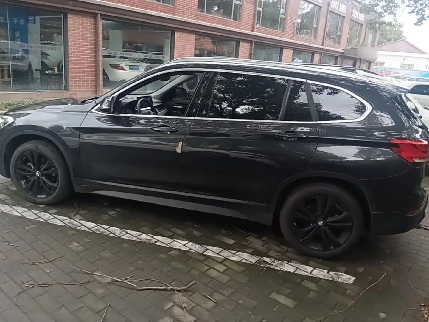 BMW X1 2021 sDrive20Li Fashion Model — миниатюра 4
