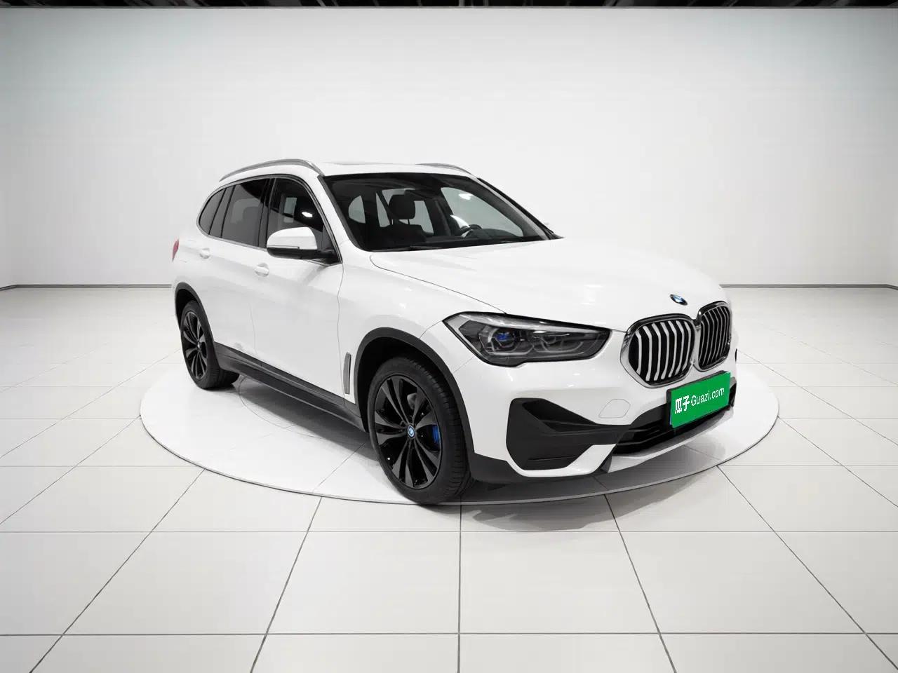 BMW X1 2020 sDrive20Li Fashion Model — миниатюра 3