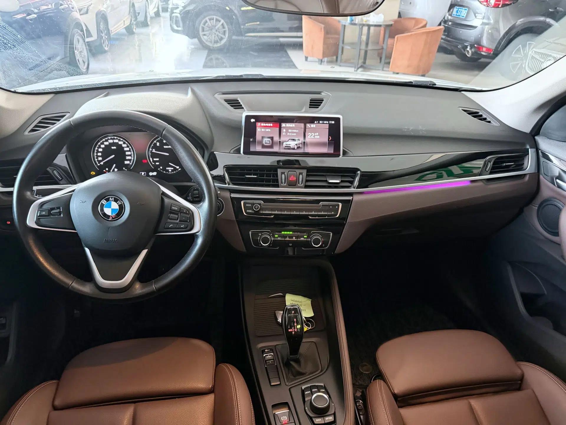 BMW X1 2020 sDrive20Li Fashion Model — миниатюра 11