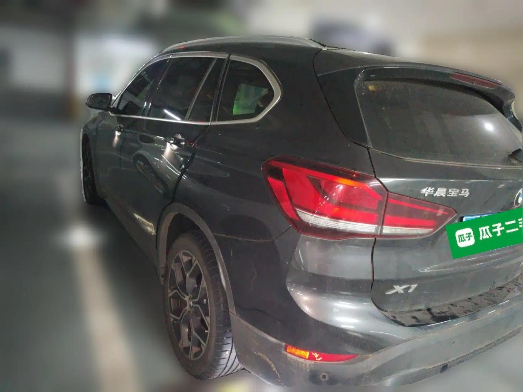 BMW X1 2021 sDrive25Li Leading Model — миниатюра 4