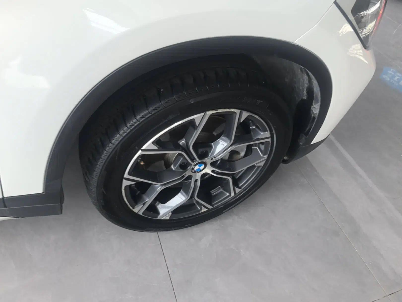 BMW X1 2021 sDrive25Li Leading Model — миниатюра 11