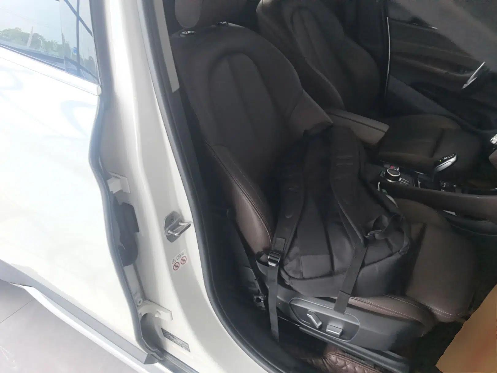 BMW X1 2021 sDrive25Li Leading Model — миниатюра 19