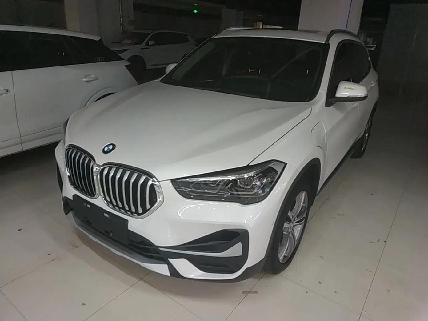 BMW X1 New Energy 2020 xDrive30Le Premium Edition — миниатюра 1