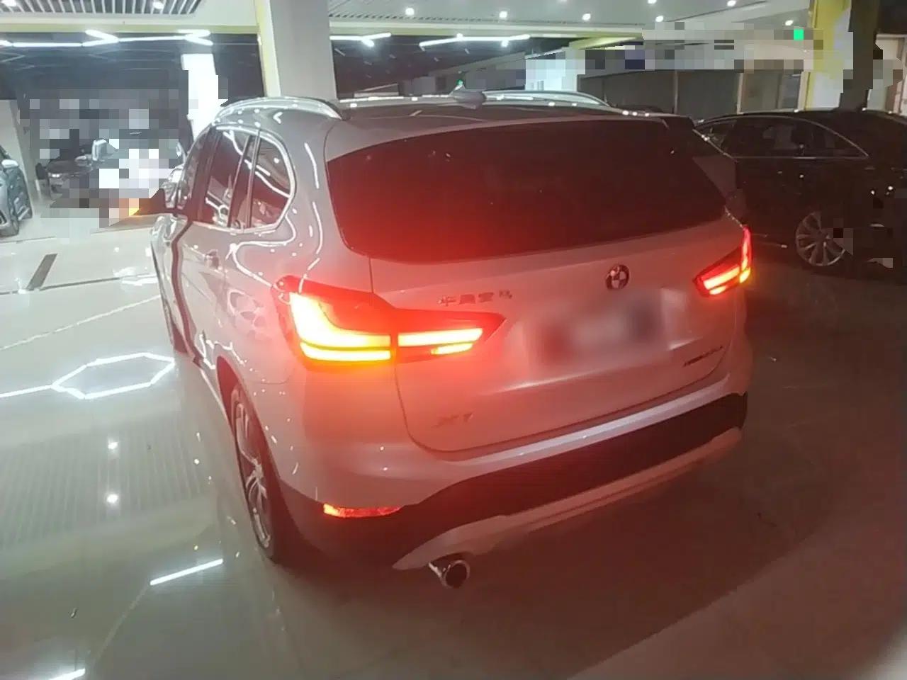 BMW X1 New Energy 2020 xDrive30Le Premium Edition — миниатюра 4