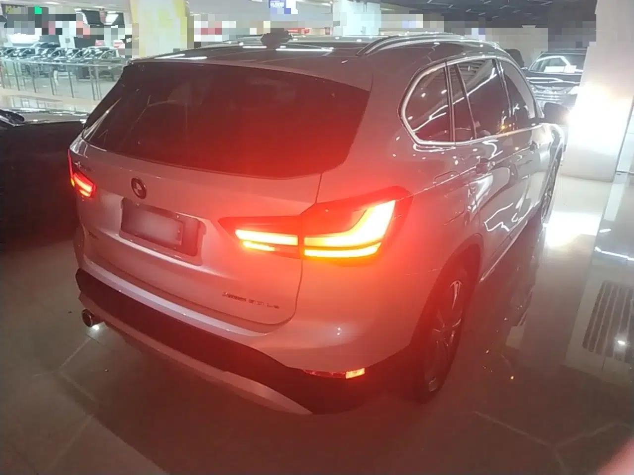 BMW X1 New Energy 2020 xDrive30Le Premium Edition — миниатюра 6