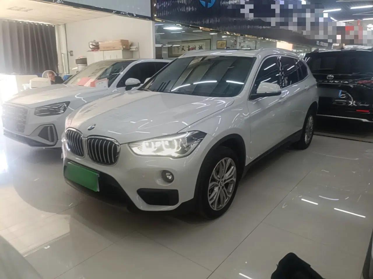 BMW X1 2019 sDrive20Li Leading Model — миниатюра 1