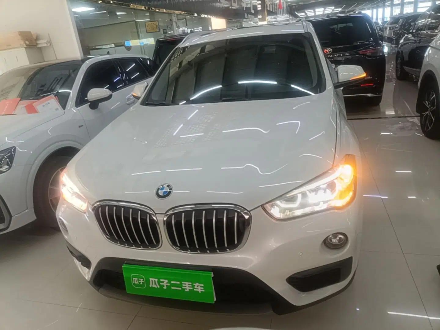 BMW X1 2019 sDrive20Li Leading Model — миниатюра 2