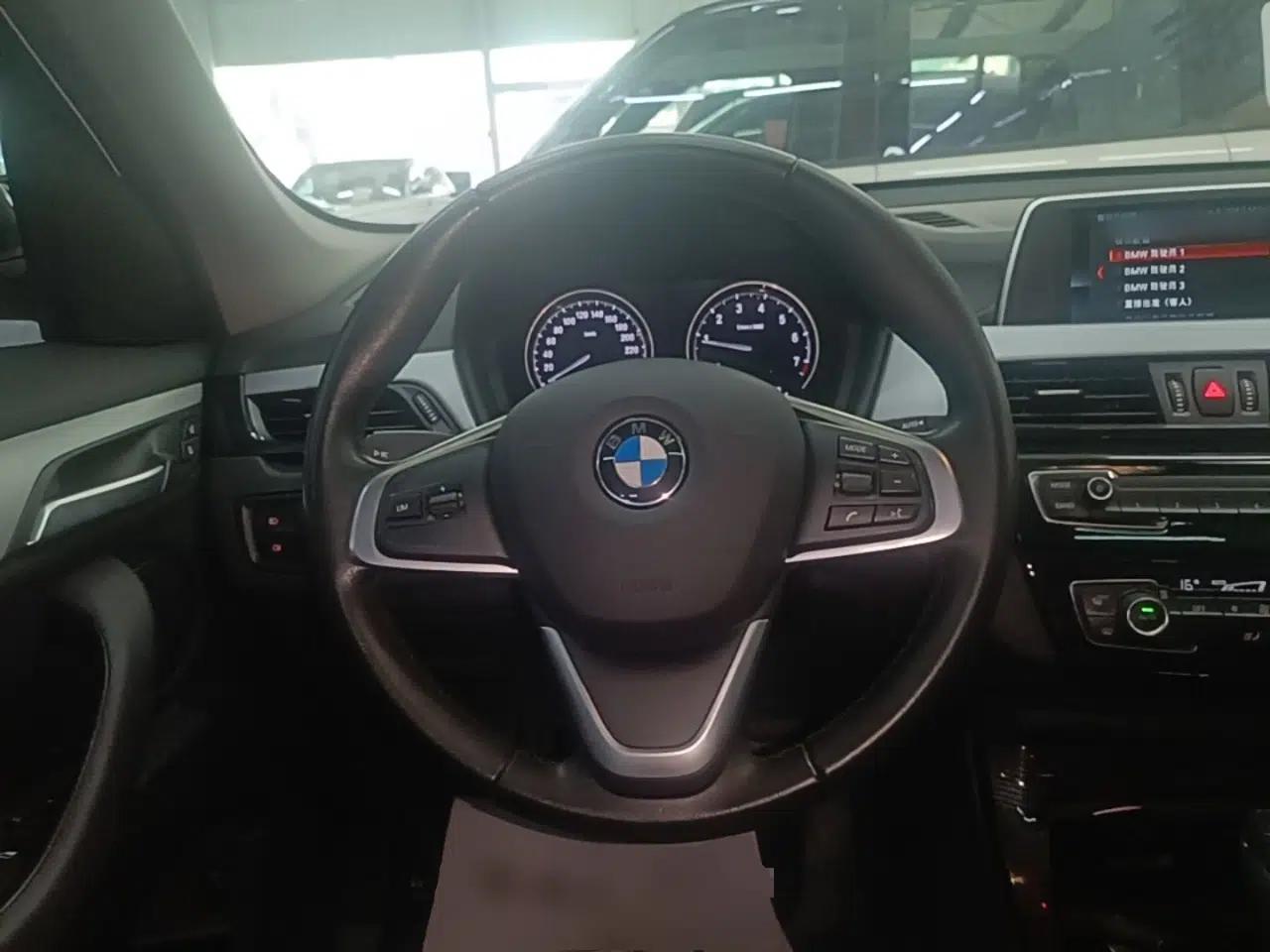 BMW X1 2019 sDrive20Li Leading Model — миниатюра 13