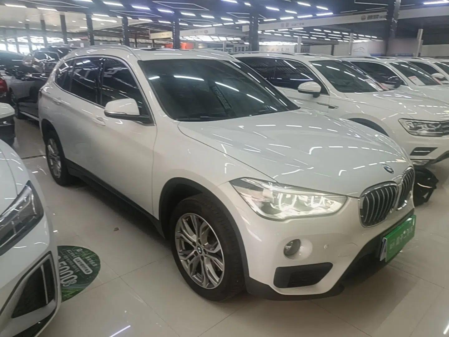 BMW X1 2019 sDrive20Li Leading Model — миниатюра 3