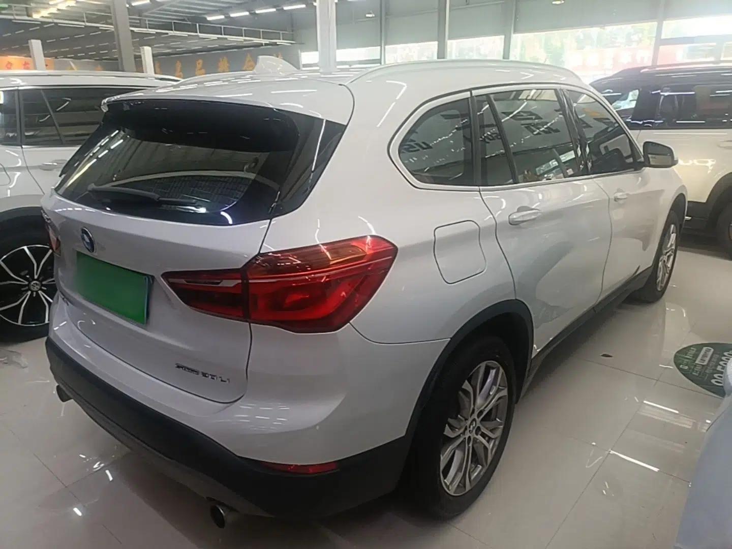 BMW X1 2019 sDrive20Li Leading Model — миниатюра 6