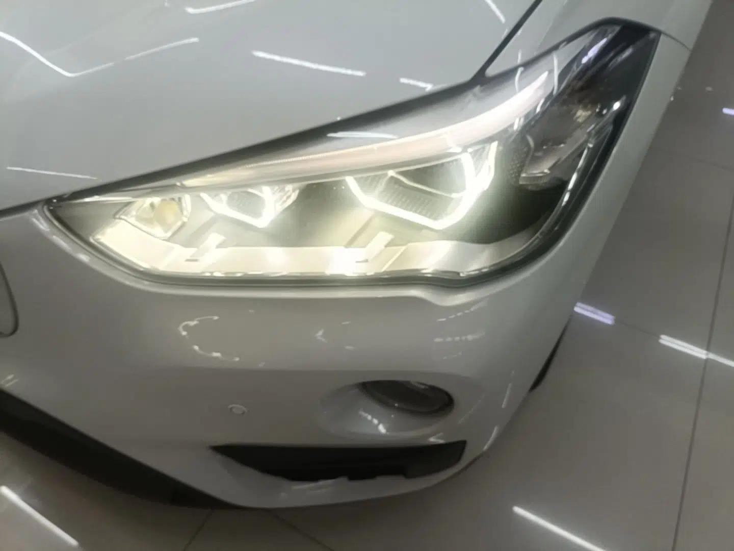 BMW X1 2019 sDrive20Li Leading Model — миниатюра 8