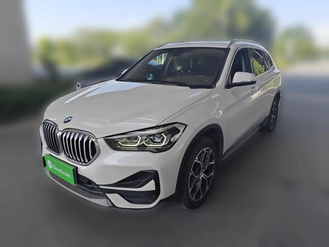 BMW X1 2022 sDrive25Li Leading Model — миниатюра 1